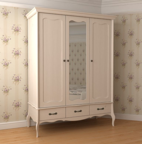 Шкаф 3х-дверный Лебо (бежевый воск) с зеркалом. Фото №1